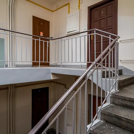 Beautiful Wrocloft By Renters Apartman