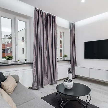 Beautiful Wrocloft By Renters Apartman